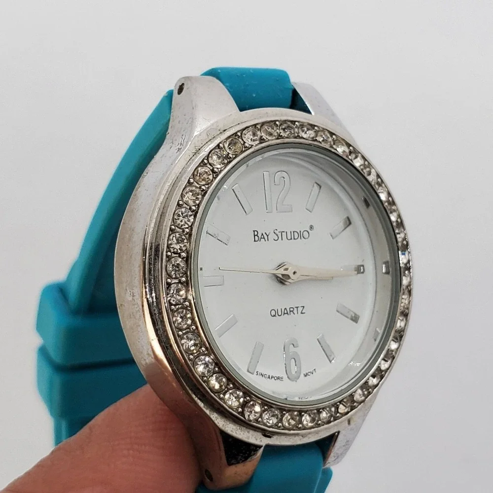 Bay Studio Women's‎ Watch 30MM White Dial Crystal Bezel Teal Bands New Battery